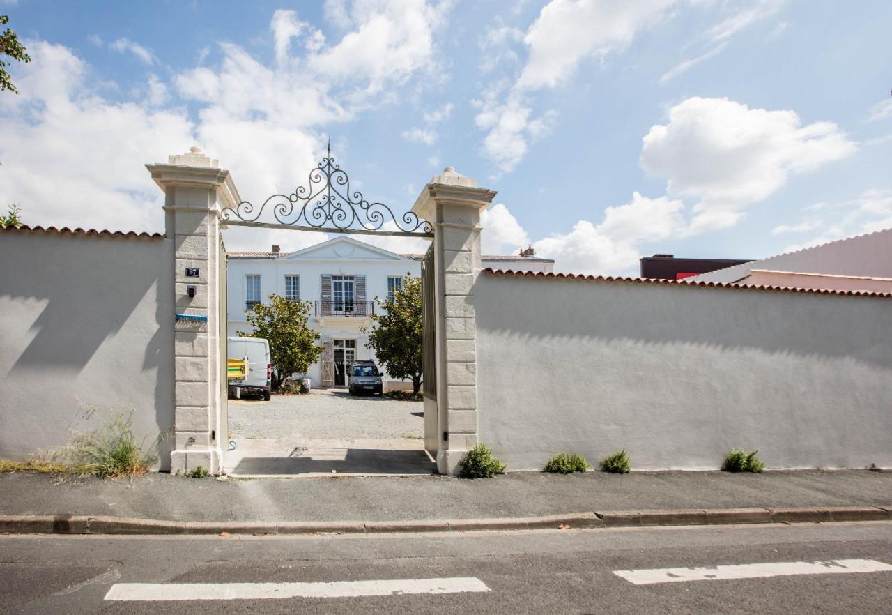 Les Apparts De Charly-Superbe Duplex Dans Un Hotel Particulier, Parking Prive Gratuit Ла Рошел Екстериор снимка